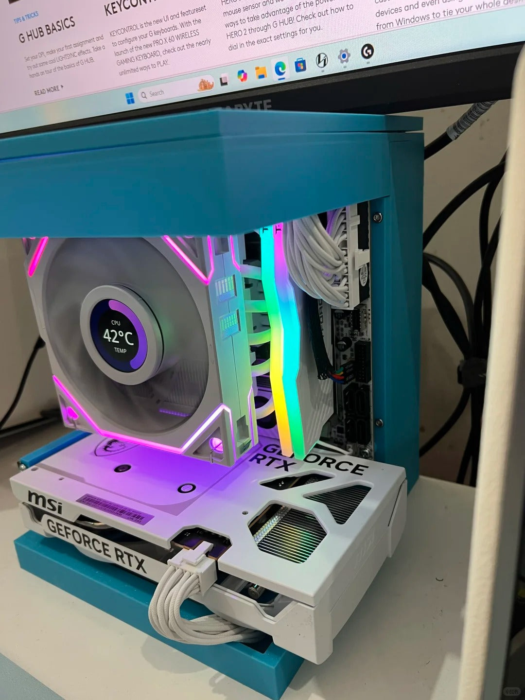 Intel 14400F 16GB DDR4 3200 RTX 5060 1TB SSD Win 11 Pro *only 8.5L