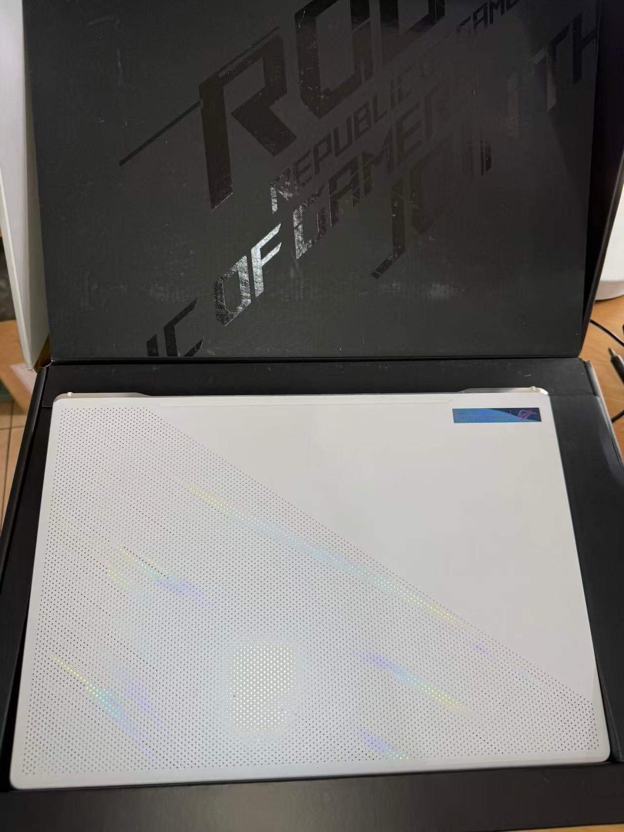 Asus Rog Zephyrus G15 GA503 2022 AMD Ryzen™ 9 6900HS 16GB 1TB RTX3060 2.5K 240Hz refurbished